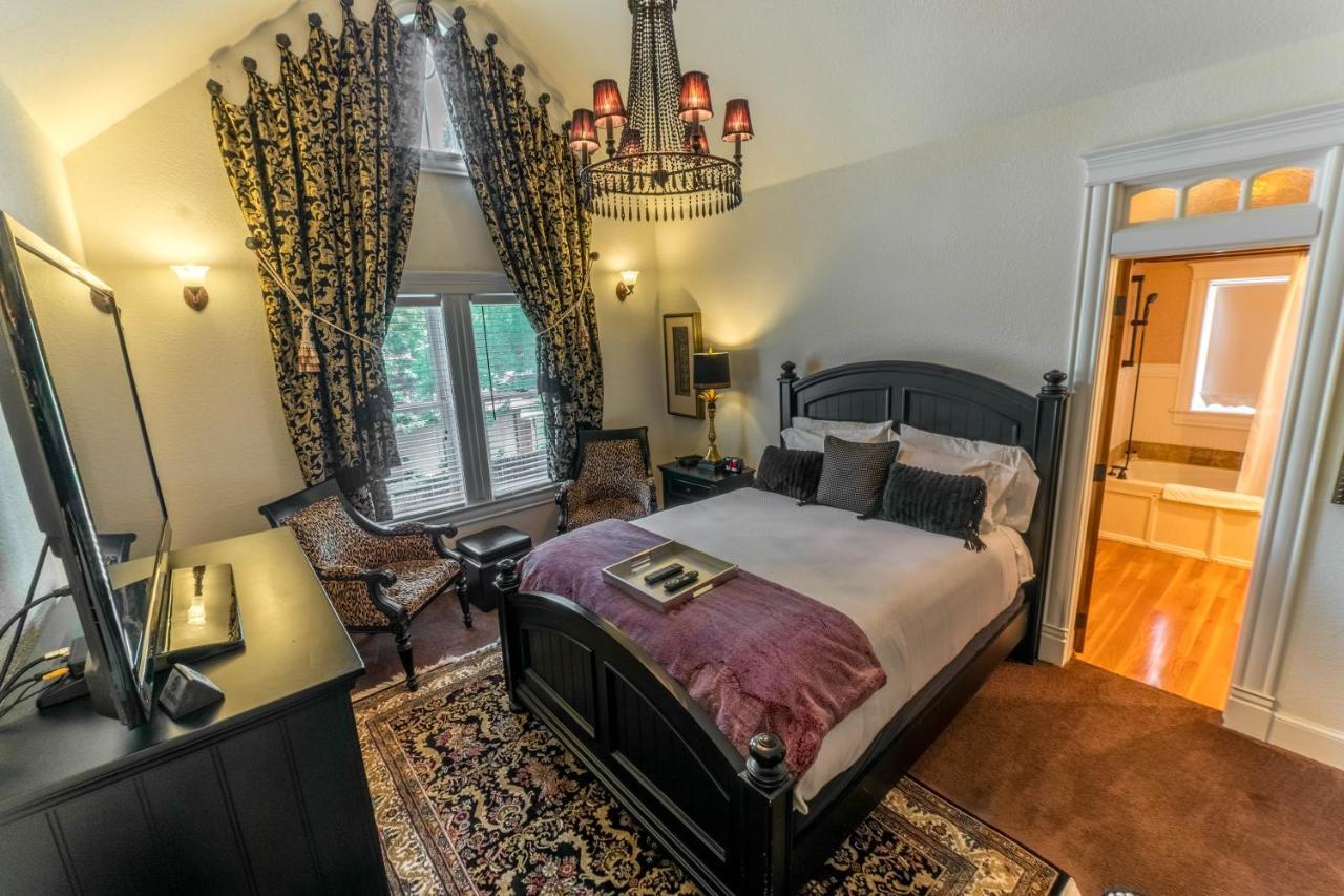 The Victoria Bed & Breakfast Бентонвіль Екстер'єр фото