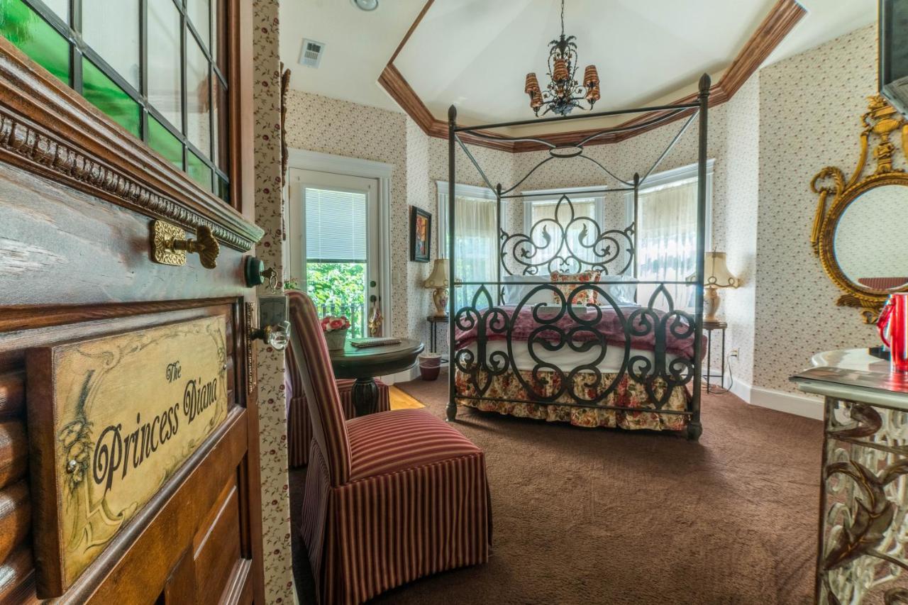 The Victoria Bed & Breakfast Бентонвіль Екстер'єр фото
