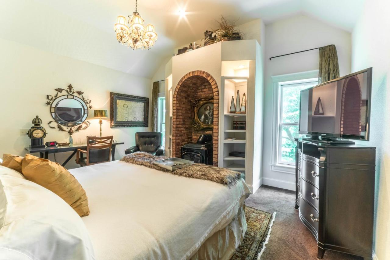 The Victoria Bed & Breakfast Бентонвіль Екстер'єр фото