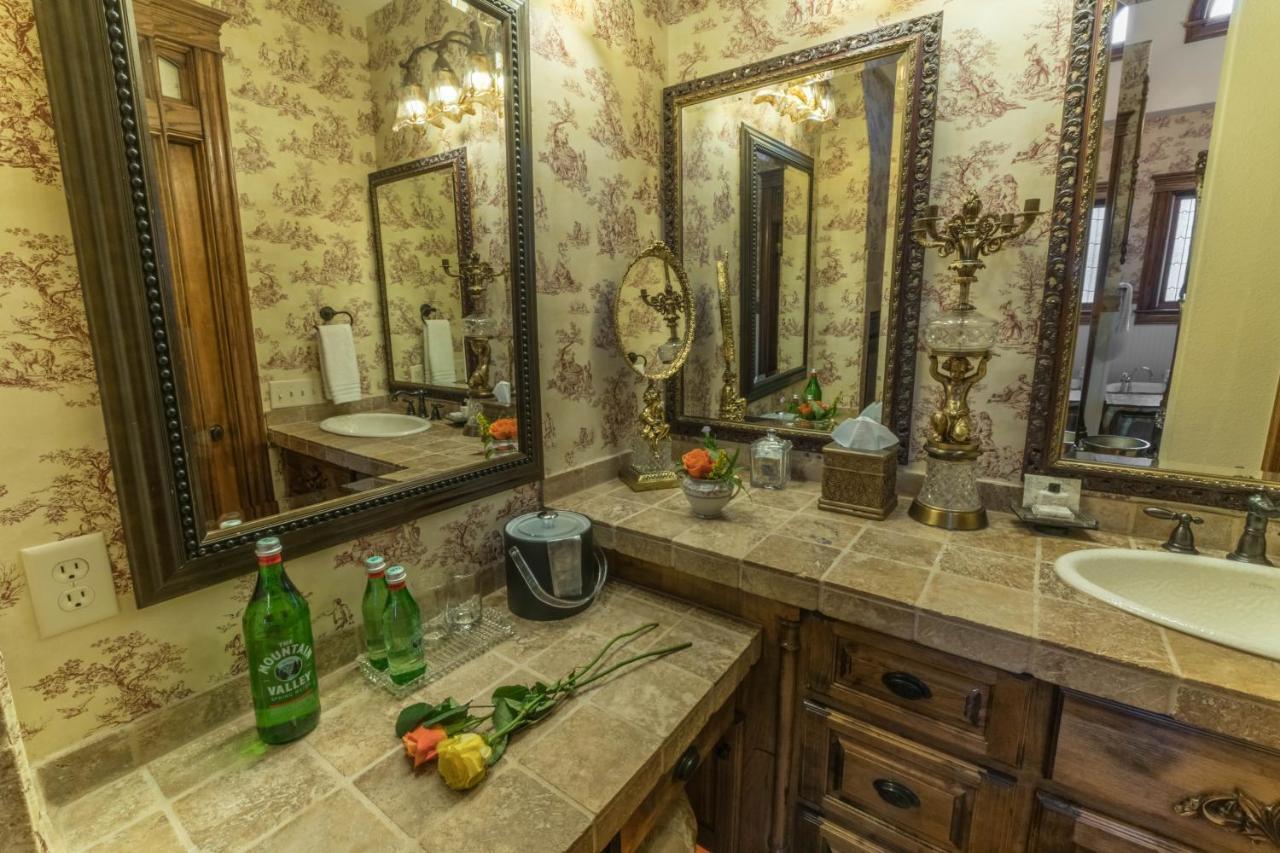 The Victoria Bed & Breakfast Бентонвіль Екстер'єр фото