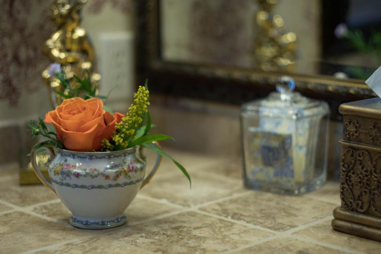 The Victoria Bed & Breakfast Бентонвіль Екстер'єр фото