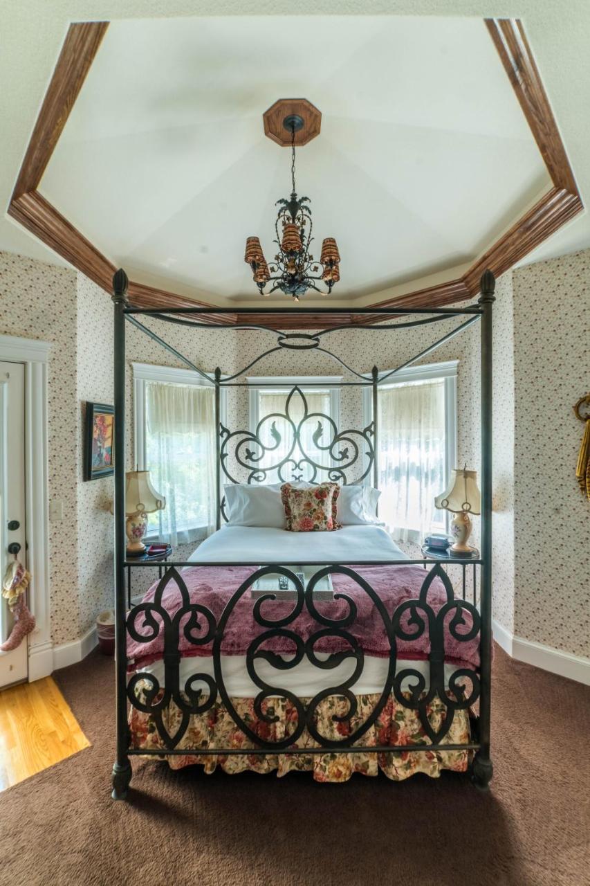 The Victoria Bed & Breakfast Бентонвіль Екстер'єр фото